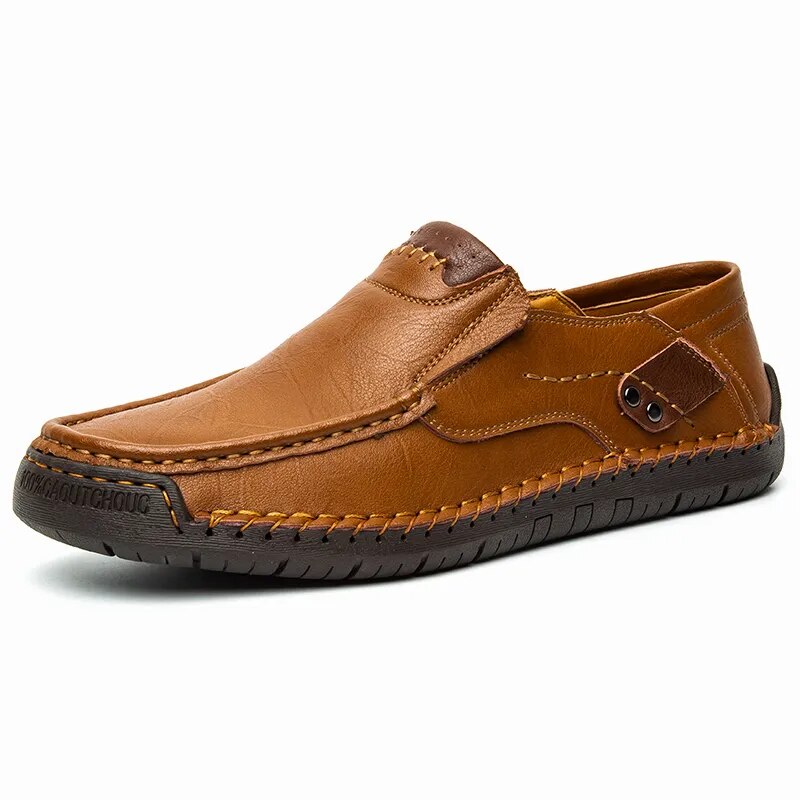 Sapatos masculinos de couro KJEDGB em tom marrom com design casual e solado confortável