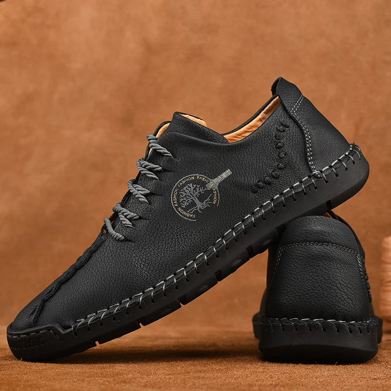 Sapatos masculinos de couro KJEDGB em preto com design confortável e solado antiderrapante