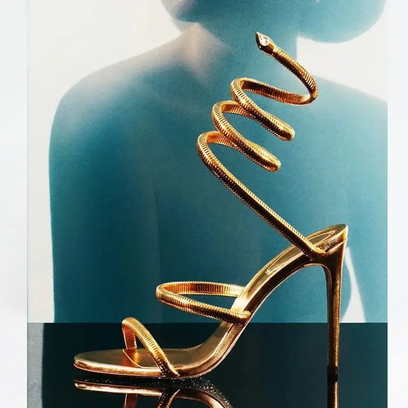 Sandálias femininas EILYKEN com design elegante e detalhes em cobra, ideais como sapatos sexy femininos
