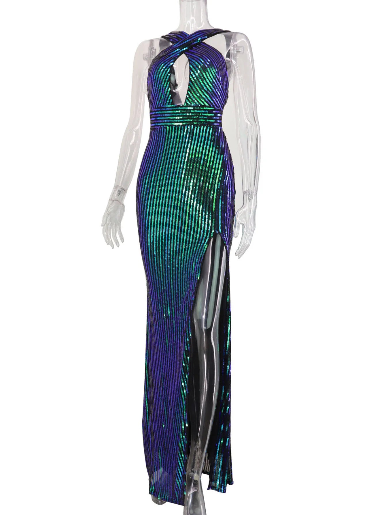 vestido de festa maxi feminino com lantejoulas SEQUINS RUNWAY longo iridescente verde e azul com decote halter e fenda lateral