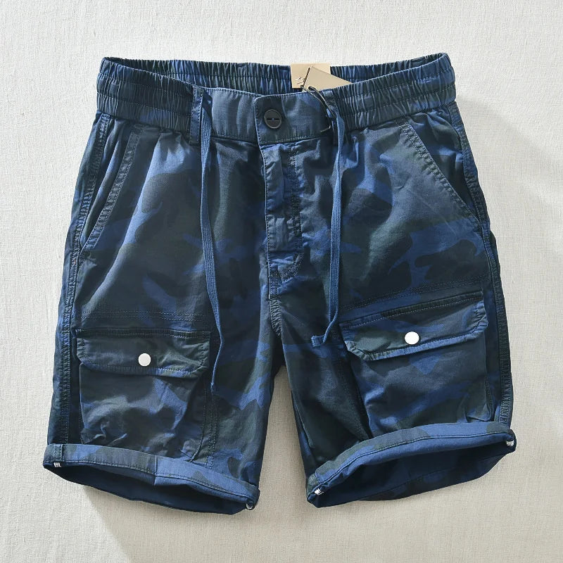 Shorts camuflados hip hop da marca LEVIORTIN com bolsos laterais e elástico na cintura