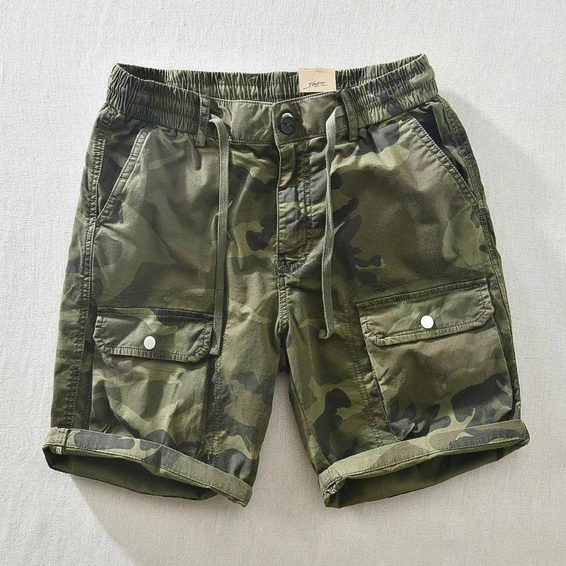 Shorts camuflados hip hop da marca LEVIORTIN com bolsos e ajuste na cintura