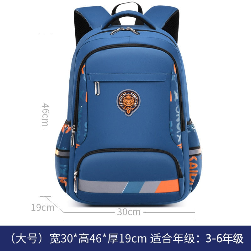 Mochila escolar infantil SOATIM azul com dimensões de 30x46x19 cm ideal para crianças de 3 a 6 anos