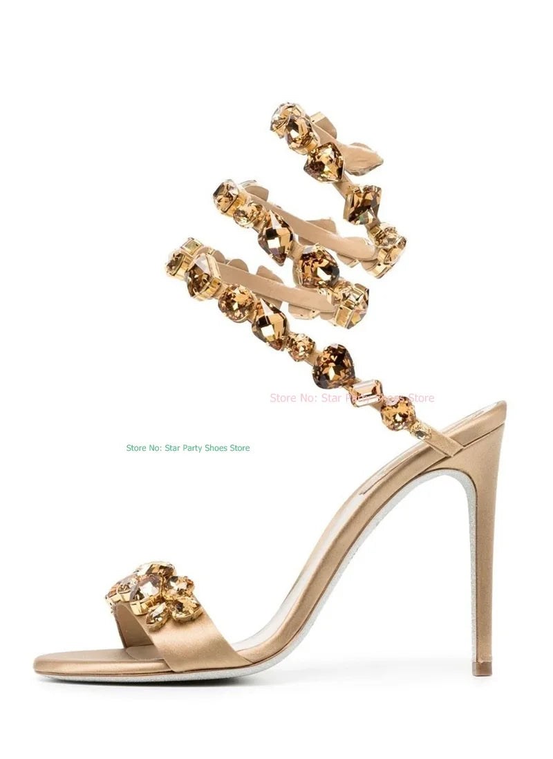 Sandálias femininas KDELY com salto alto stilettos espiral brilhante e detalhes em strass dourado