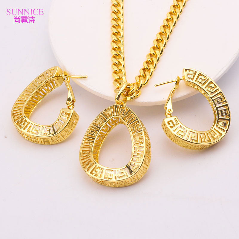 Conjunto de joias femininas SUNNICE com colar e brincos banhados a ouro com design elegante e moderno