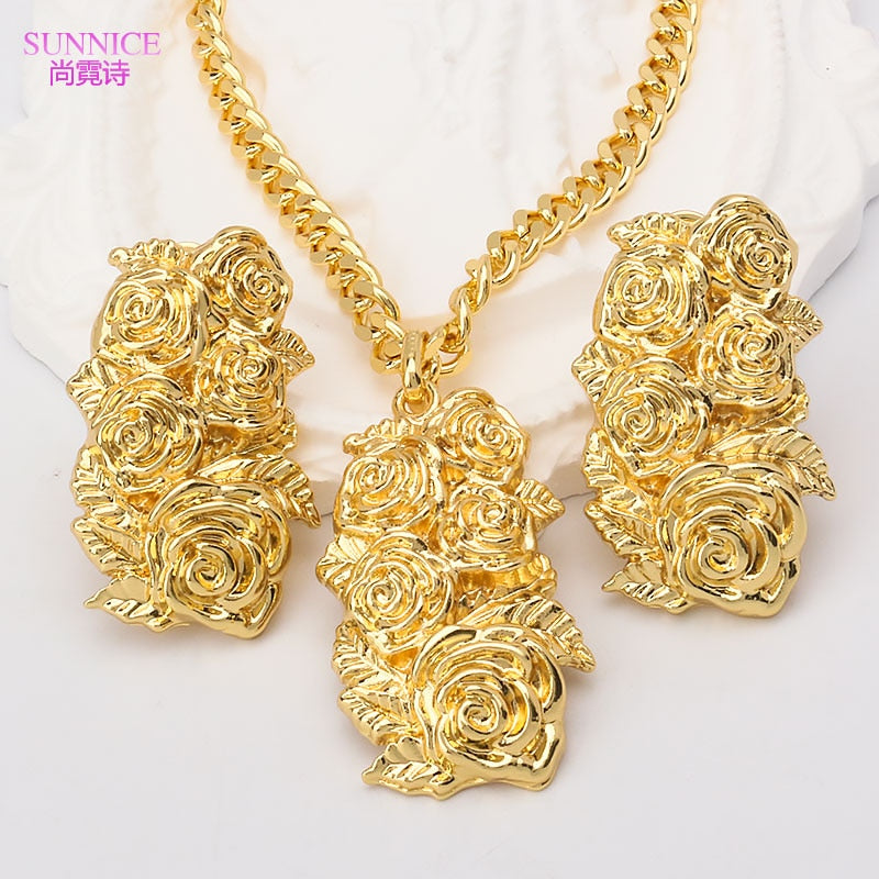Conjunto de joias femininas SUNNICE com colar e brincos banhados a ouro em design de rosas