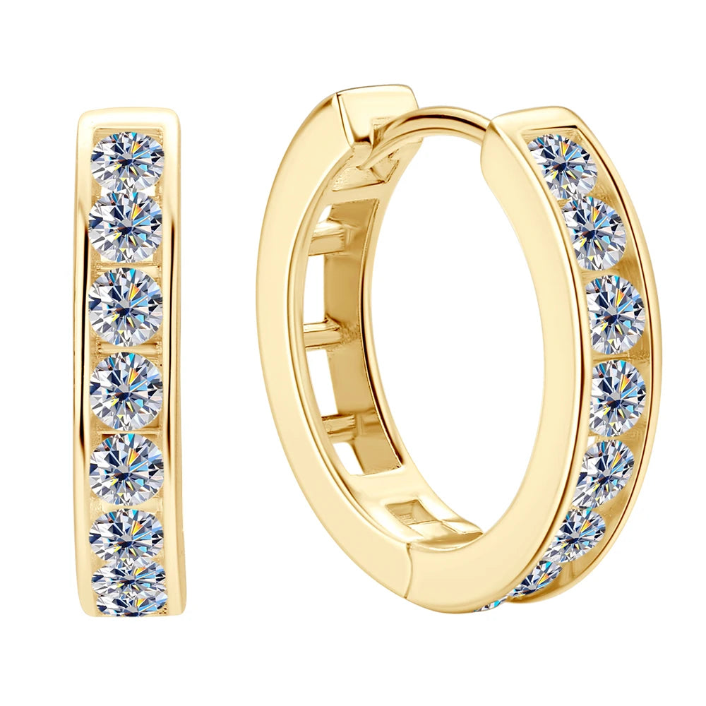 Brincos moissanite prata esterlina em ouro amarelo com design elegante e pedras brilhantes