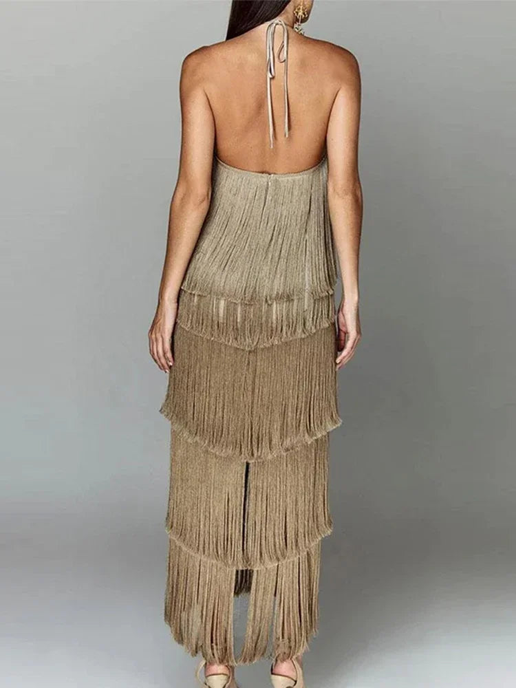 Vestido de franjas feminino festa MCCKLE em tom bege com design em camadas e costas nuas