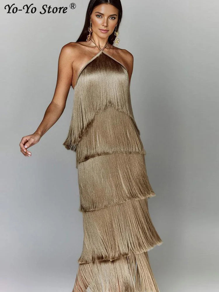 Vestido de franjas feminino festa em tom dourado com detalhes elegantes e design moderno