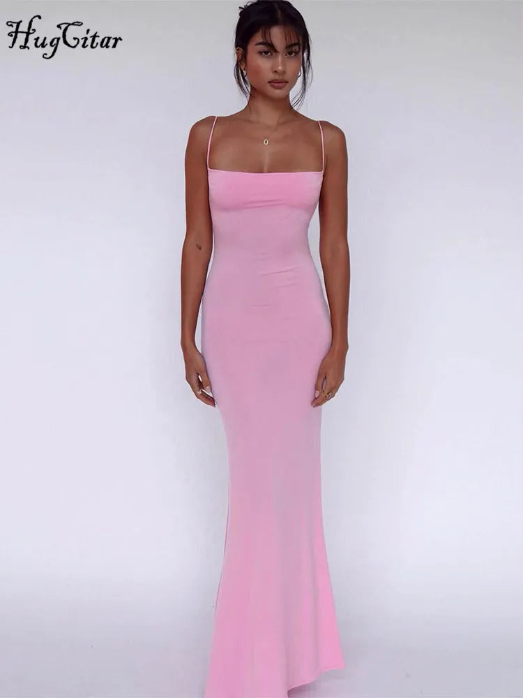 Vestido feminino elegante da HUGCITAR em rosa, com alças finas e silhueta ajustada