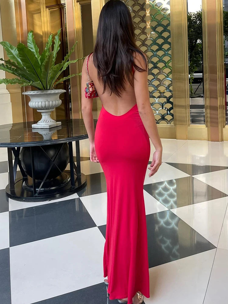 Vestido feminino elegante rosa com costas abertas para festas e eventos especiais