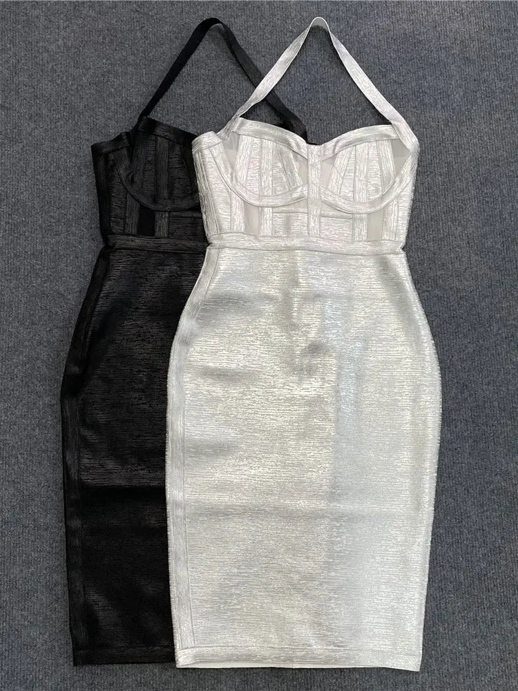 Vestido feminino sexy em preto e branco com design justo e decote estruturado