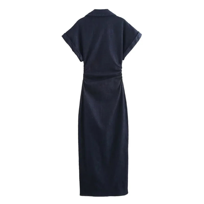 Vestido jeans midi feminino ETJ em tecido escuro com mangas curtas e detalhe franzido na cintura