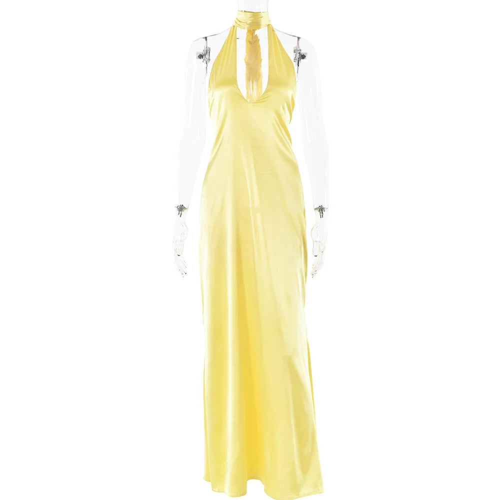 Vestido longo feminino cetim amarelo com decote em V e detalhe de gola alta