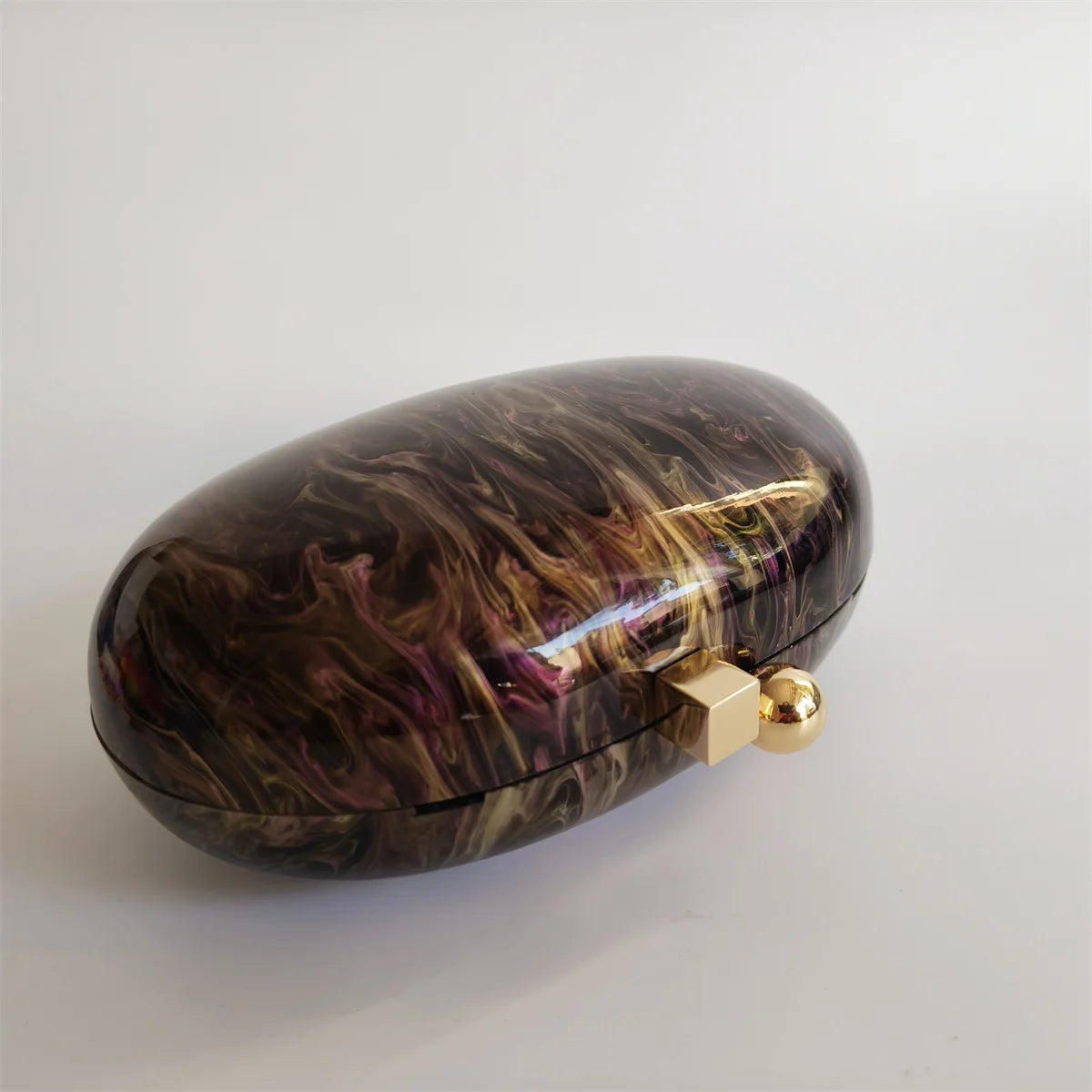 Mini bolsa de luxo WOWFUR com design estiloso e acabamento marrom chique
