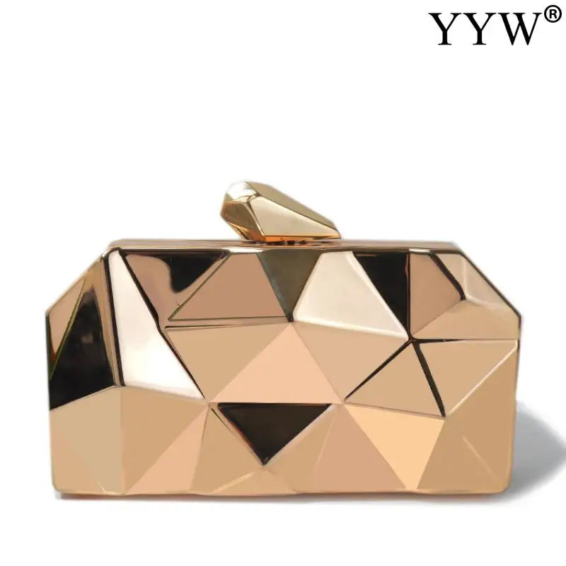Bolsa de couro feminina dourada com design geométrico moderno e fecho elegante