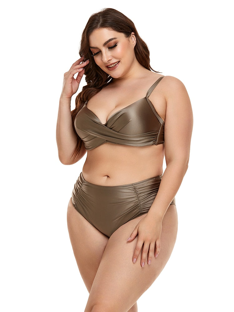 Biquíni feminino plus size da HOMGAO em tom olivo, ideal para moda praia plus size com detalhes estilizados.