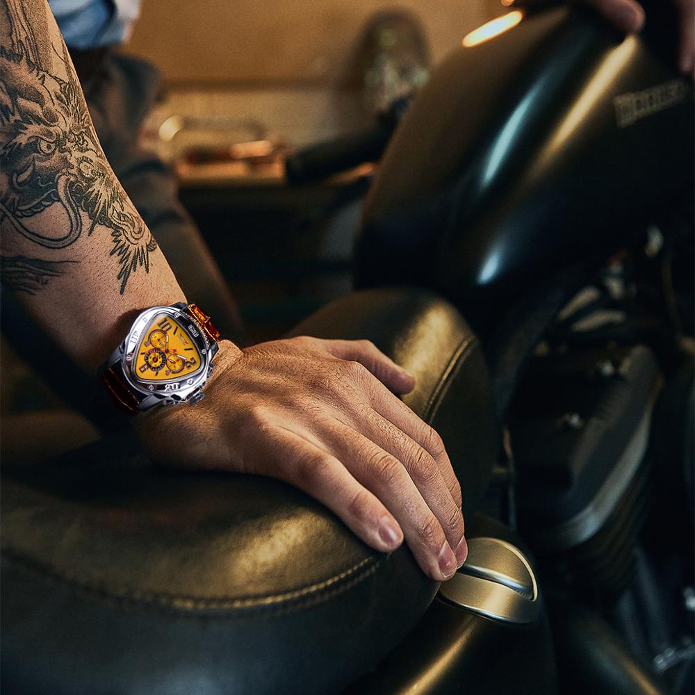 Relógio de pulso masculino T-WINNER com pulseira de couro marrom e mostrador amarelo