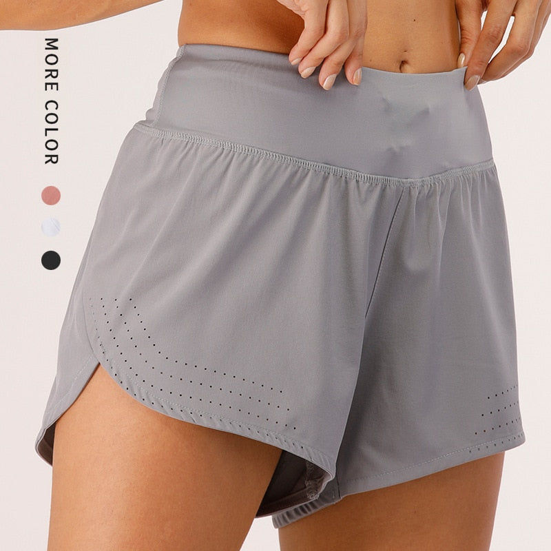 Short fitness feminino SS COLOR FISH em cinza, leve e confortável, ideal para atividades físicas