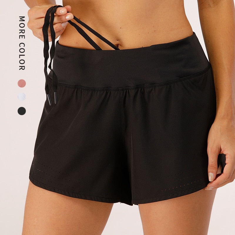 Short fitness feminino preto da SS COLOR FISH com cintura alta e cordão ajustável para conforto durante os treinos