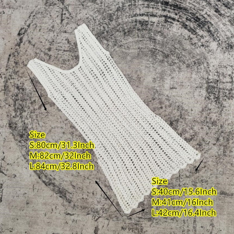 Cobertura em crochê para biquíni feminino branca com detalhes em escala, ideal para moda praia sexy