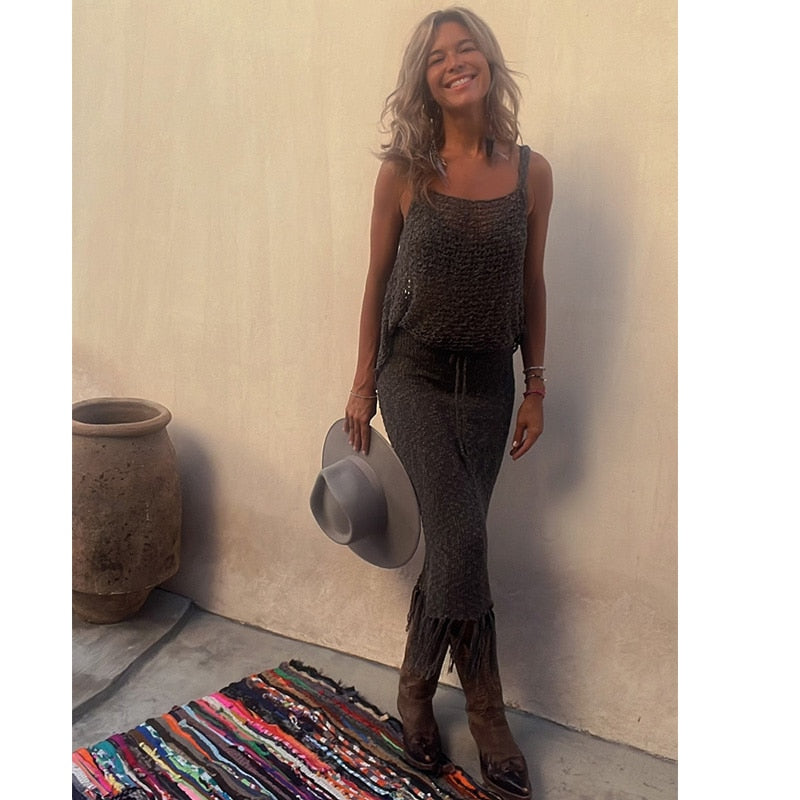 Vestido feminino POLOVEDO de malha com franjas e ajuste na cintura, perfeito para looks casuais e elegantes