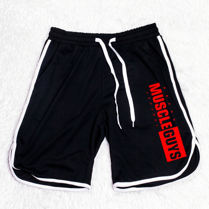 Bermuda masculina fitness preta da MUSCLE GUYS com detalhes em branco e logo em destaque