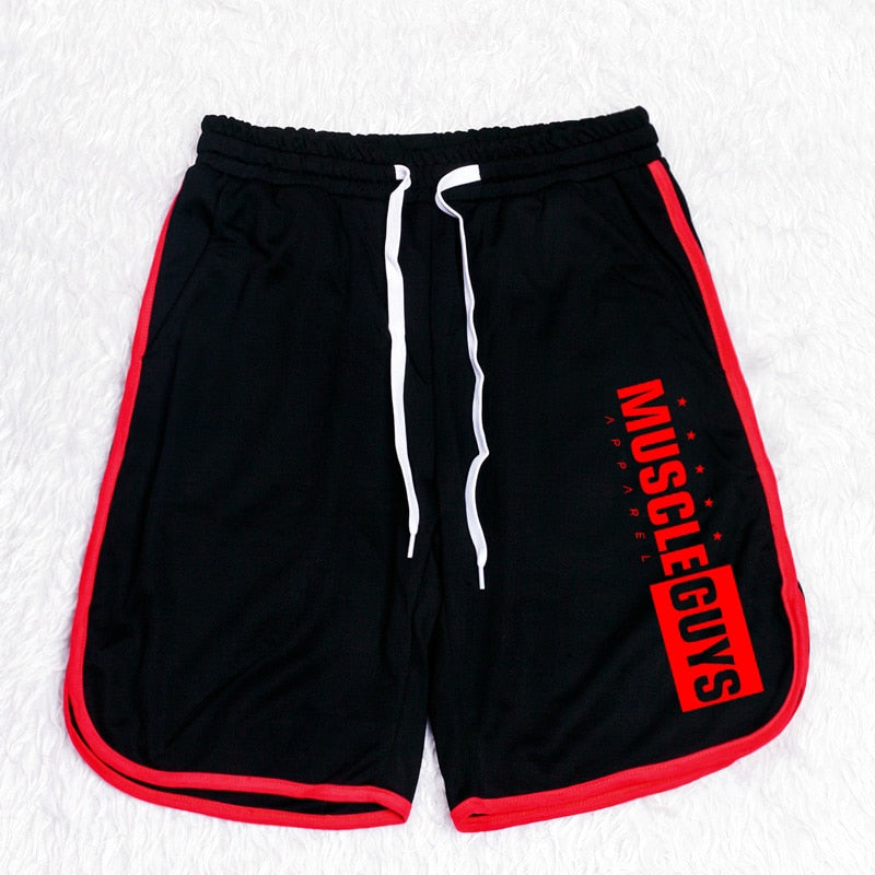 Bermuda masculina de fitness da MUSCLE GUYS, preta com detalhes vermelhos e cordão para ajuste
