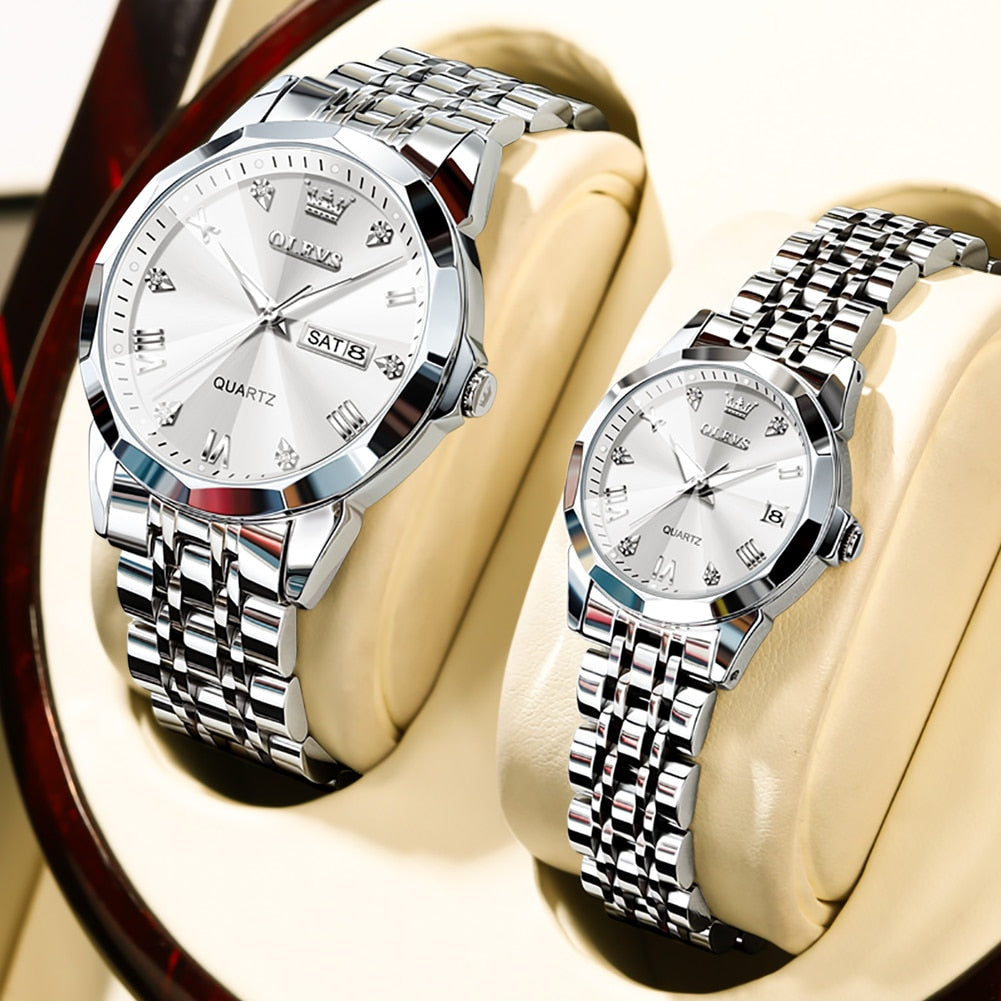 Relógio feminino aço inoxidável OLEVS com pulseira prateada e mostrador elegante em fundo claro