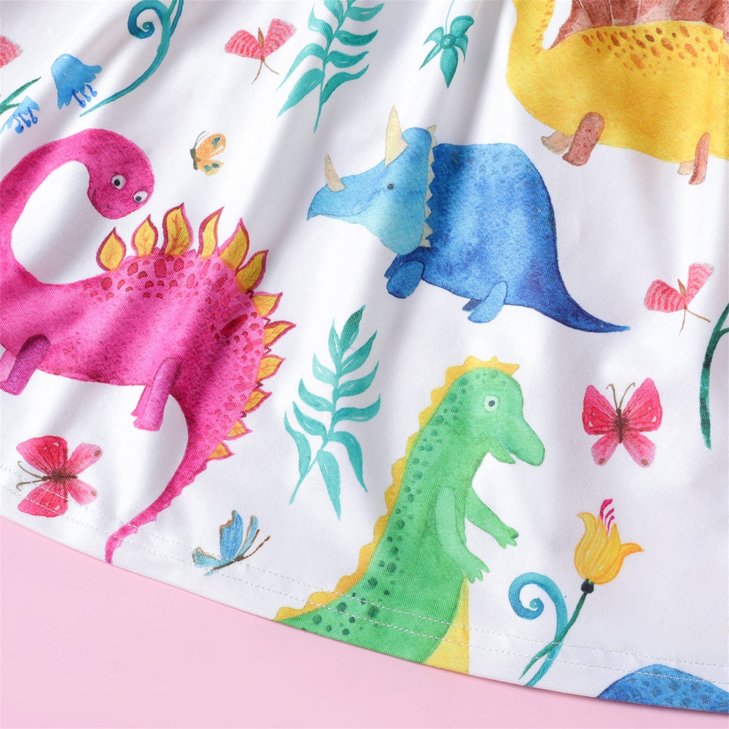 Vestido infantil feminino PATPAT com estampa colorida de dinossauros e flores, ideal para festas