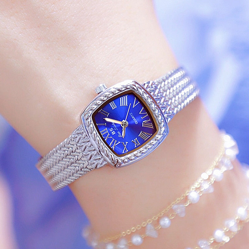 Relógio feminino dourado da BEE SISTER com mostrador azul e bracelete de malha elegante