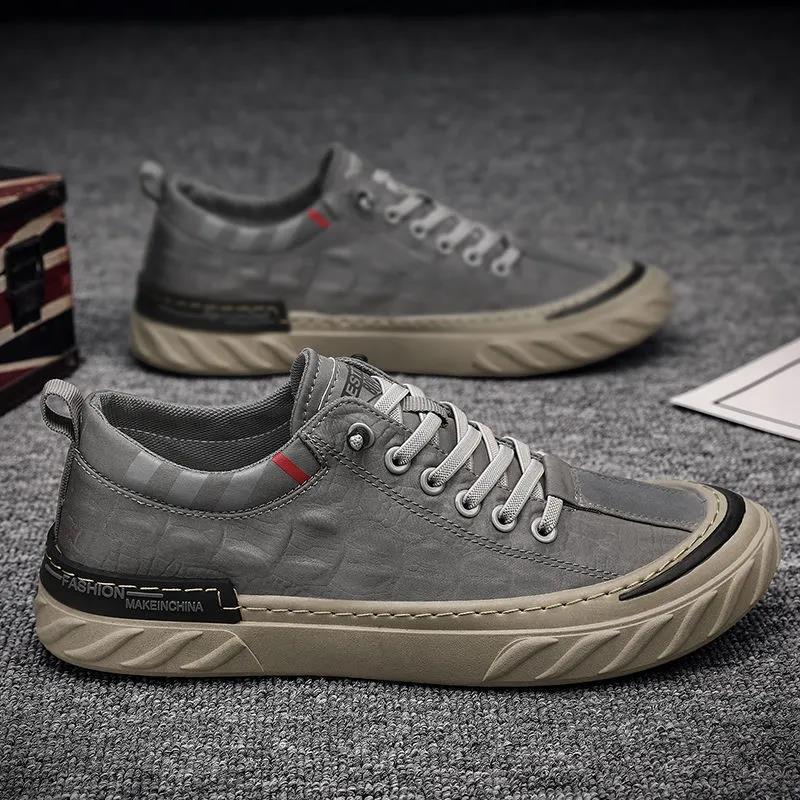 Sapatos masculinos antigos de Pequim em cinza com design moderno e detalhes elegantes