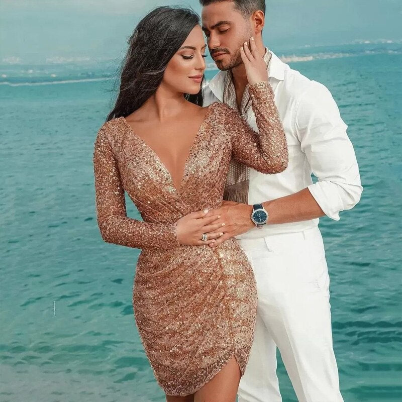 Vestido feminino cintilante com mangas longas e decote em V, perfeito para festas e eventos sociais