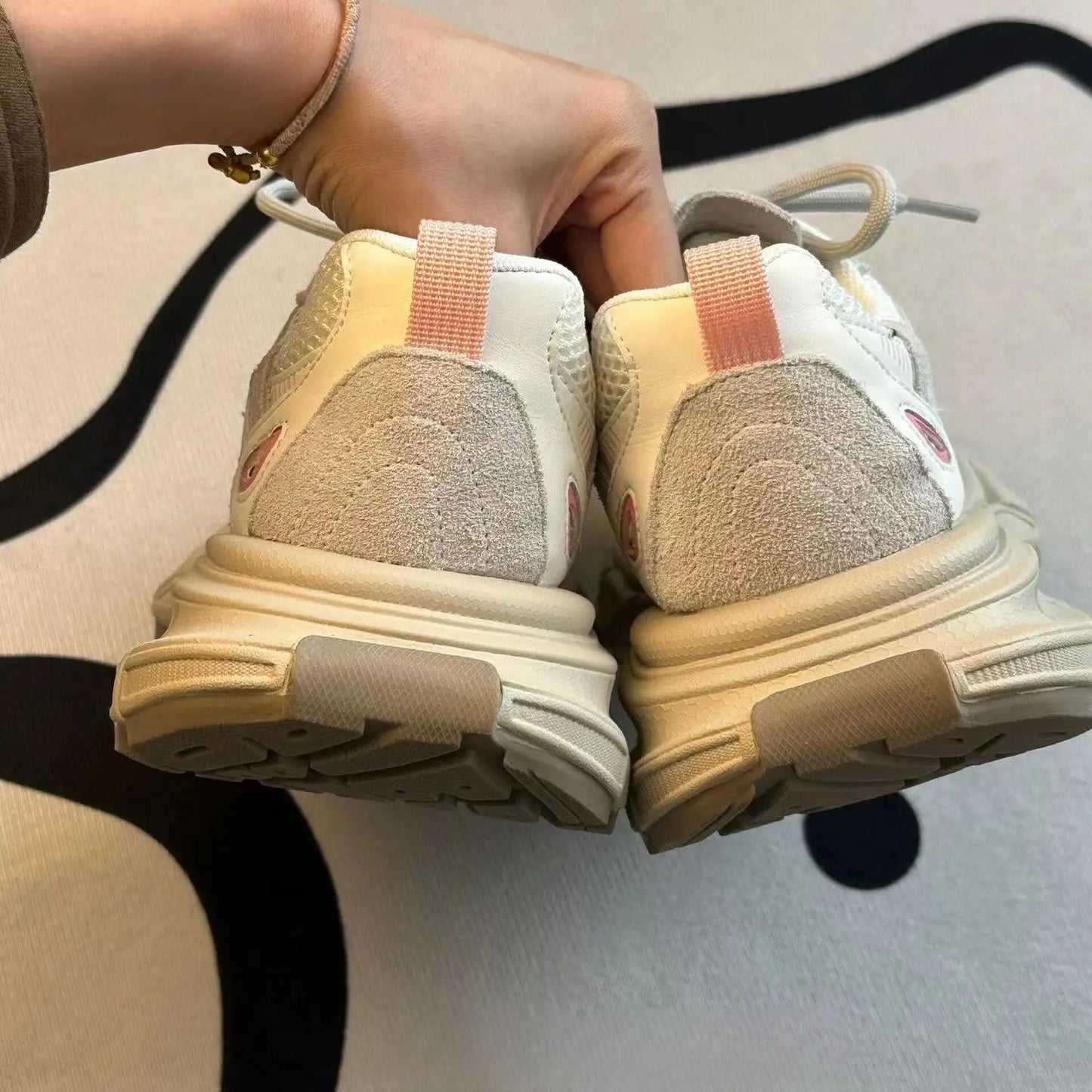 Tênis Casual Feminino, Leves e Multifuncionais, Estilo Caminhada, Respirável, com Sola Grossa em Mesh, Ideal para o Outono