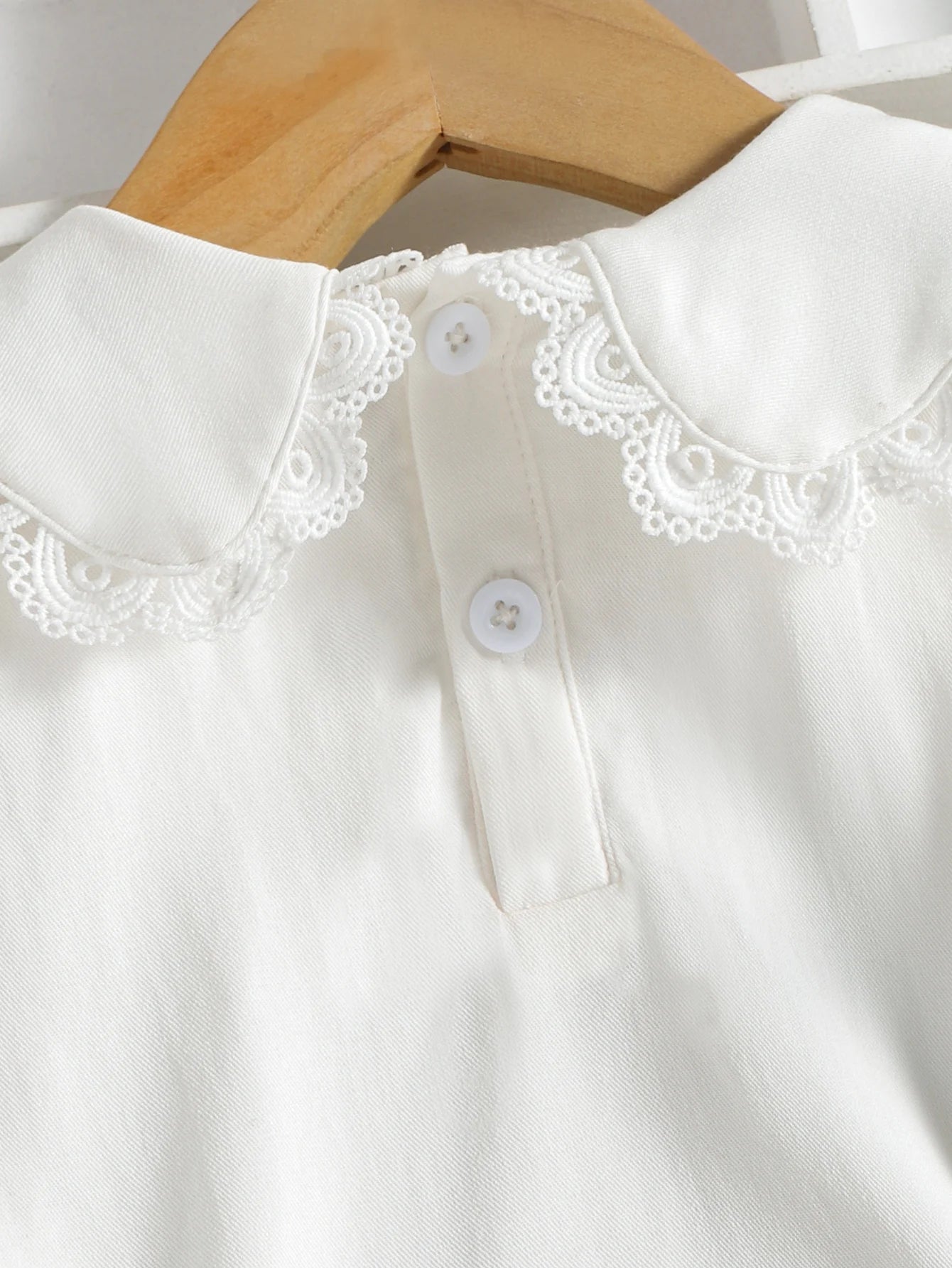 Conjunto infantil de menina, duas peças, primavera/verão, casua,l sem mangas, gola boneca, top com shorts amarelo