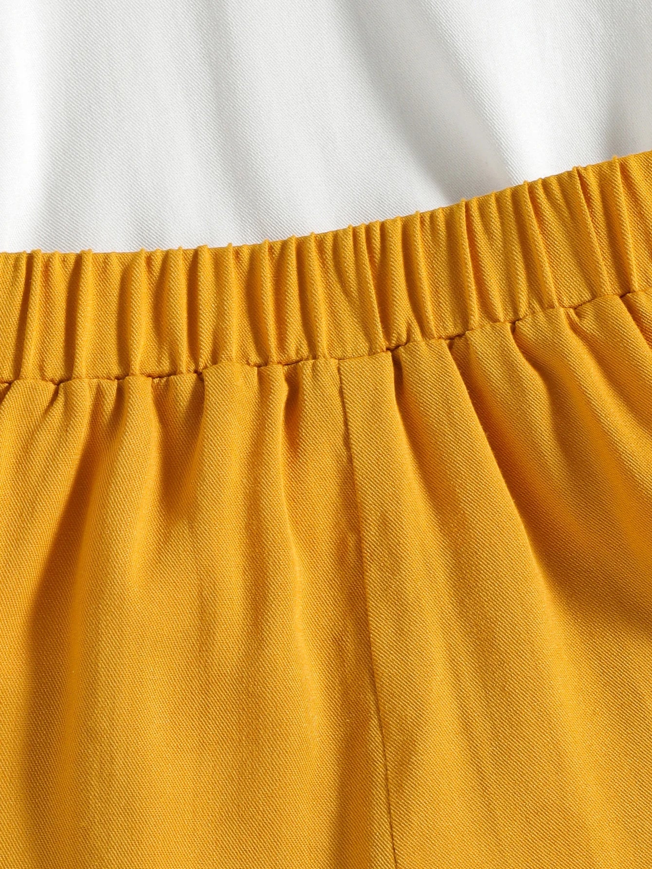 Conjunto infantil de menina, duas peças, primavera/verão, casua,l sem mangas, gola boneca, top com shorts amarelo