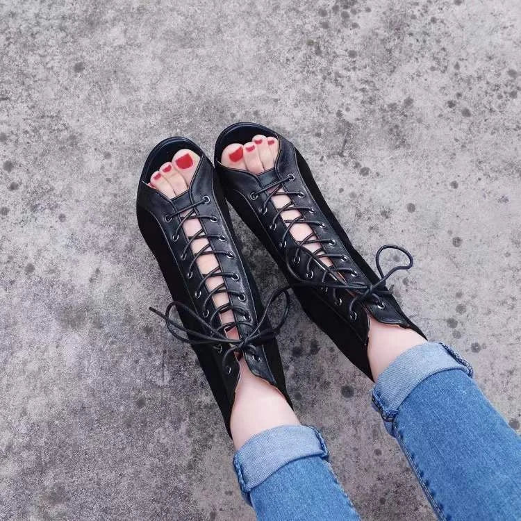 Botas Femininas de renda, saltos 9cm, Tendência