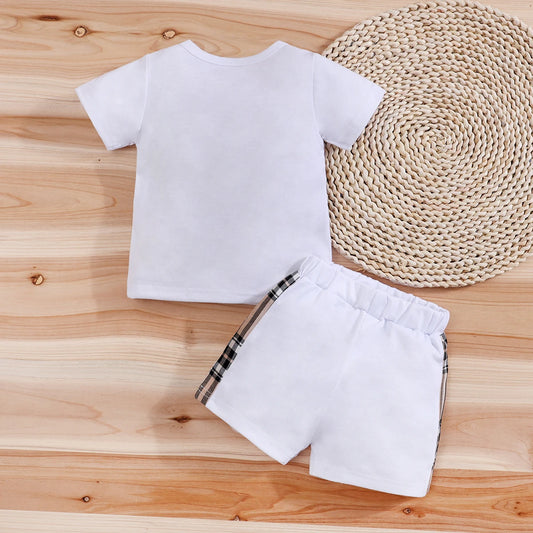 Conjunto IURNXB roupa infantil menino estampa divertida camiseta branca e shorts com detalhe xadrez perfeito para passeio