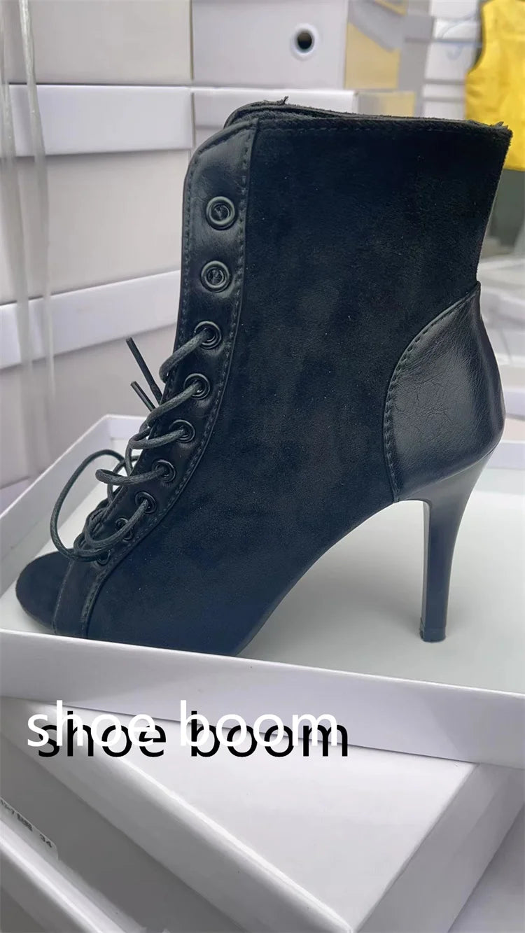 Botas femininas salto alto preto com design em camurça e salto fino elegante para ocasiões formales