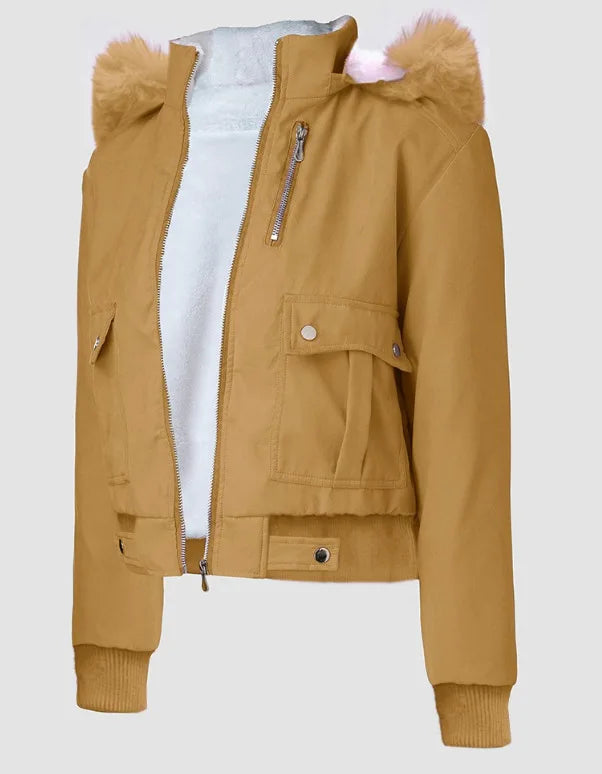 Casaco feminino streetwear da RANMO em amarelo com capuz de pelagem rosa e ziper frontal