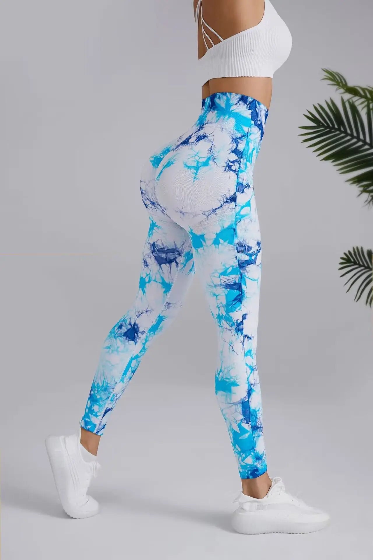 Calça feminina TIANKA legging cintura alta sem costura em estampa tie-dye azul e branca