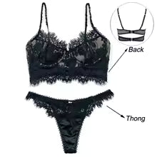 Conjunto de lingerie feminina rendada da CINOON com sutiã e calcinha ao estilo tanga em preto
