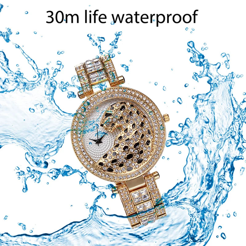 Relógio feminino bling com diamantes à prova d'água, design elegante em dourado com detalhes de joias.