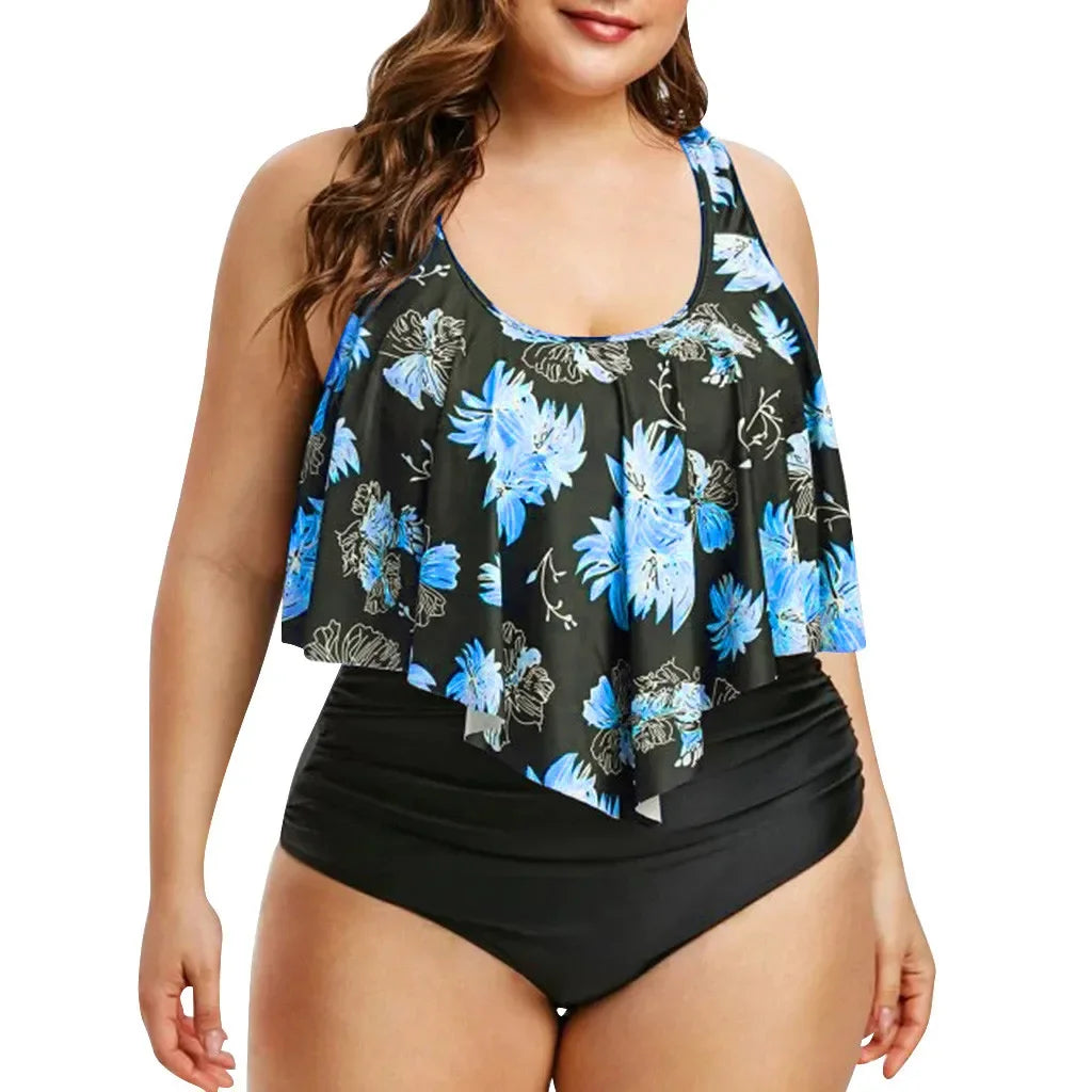 Maiô feminino plus size com estampa floral azul e preto, ideal para a roupa de banho feminina plus size