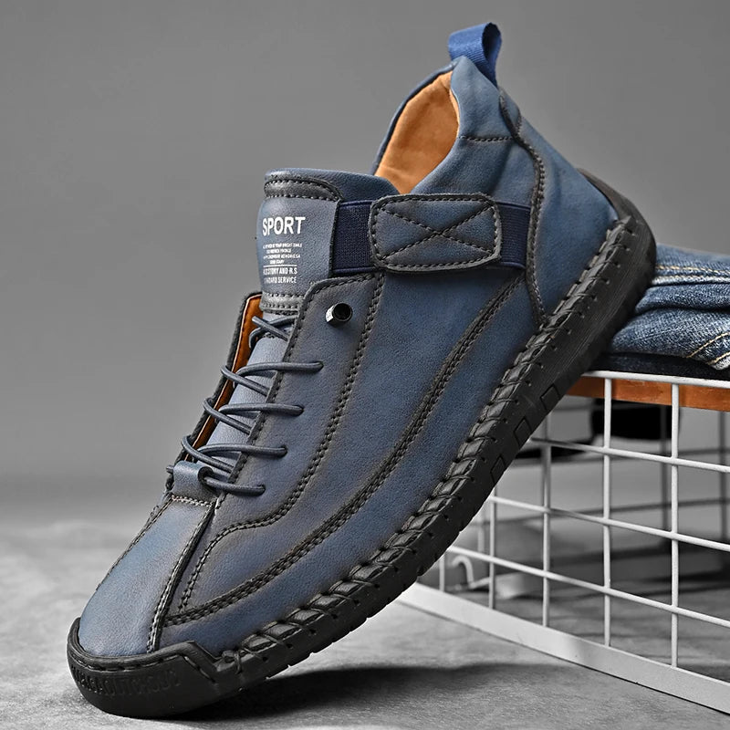 Sapato masculino plus size em couro azul com design esportivo e solado resistente
