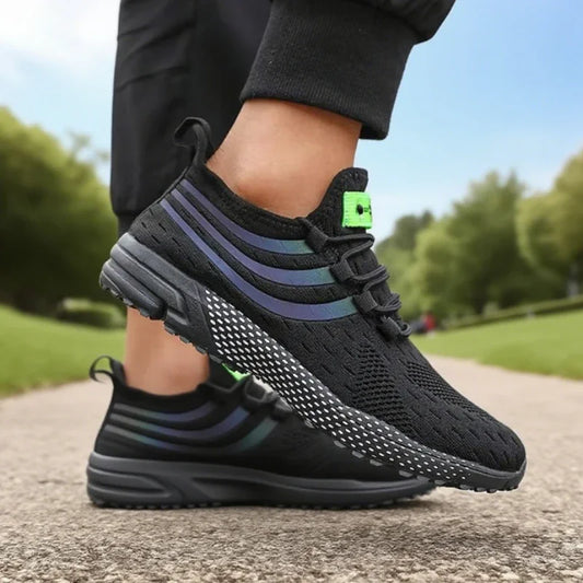 Sapatos de malha antiderrapante para homem, com design moderno e solado resistente para conforto diário.