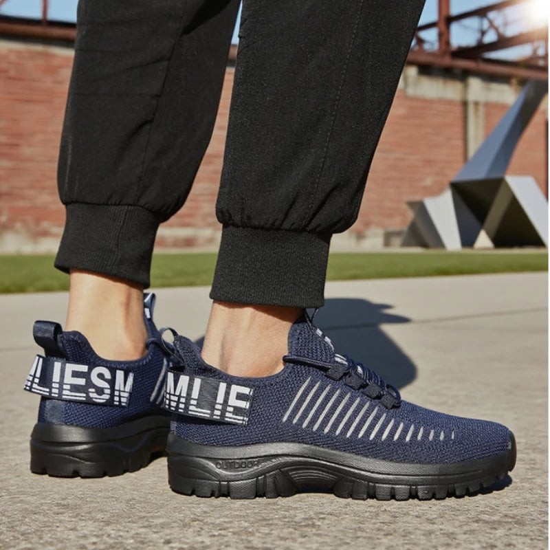 Tênis de corrida masculino confortável ZULIWAGN em tom azul com design moderno e solado antiderrapante.