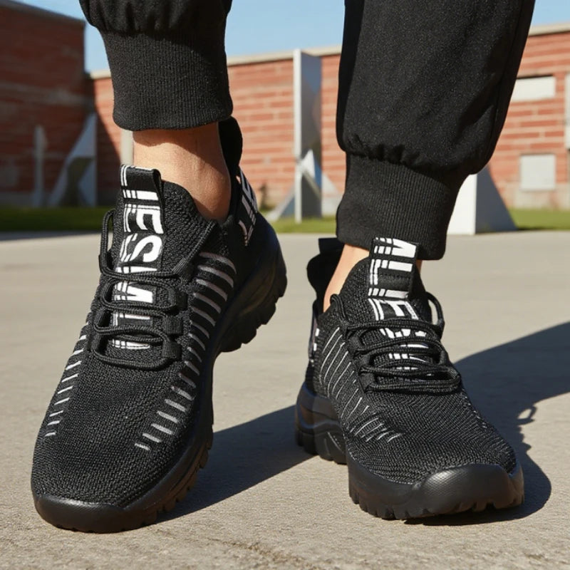 Tênis de corrida masculino confortável ZULIWAGN em preto com ajuste perfeito e design esportivo