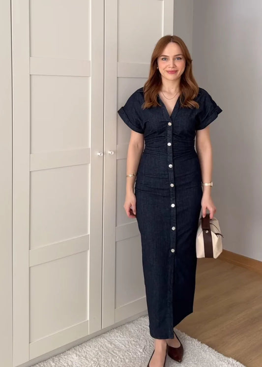 Vestido jeans midi feminino ETJ em lavagem escura com botões frontais e mangas curtas