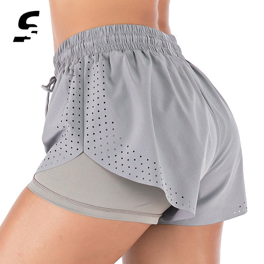 Short fitness feminino SS COLOR FISH cinza com recortes a laser para conforto e liberdade de movimento